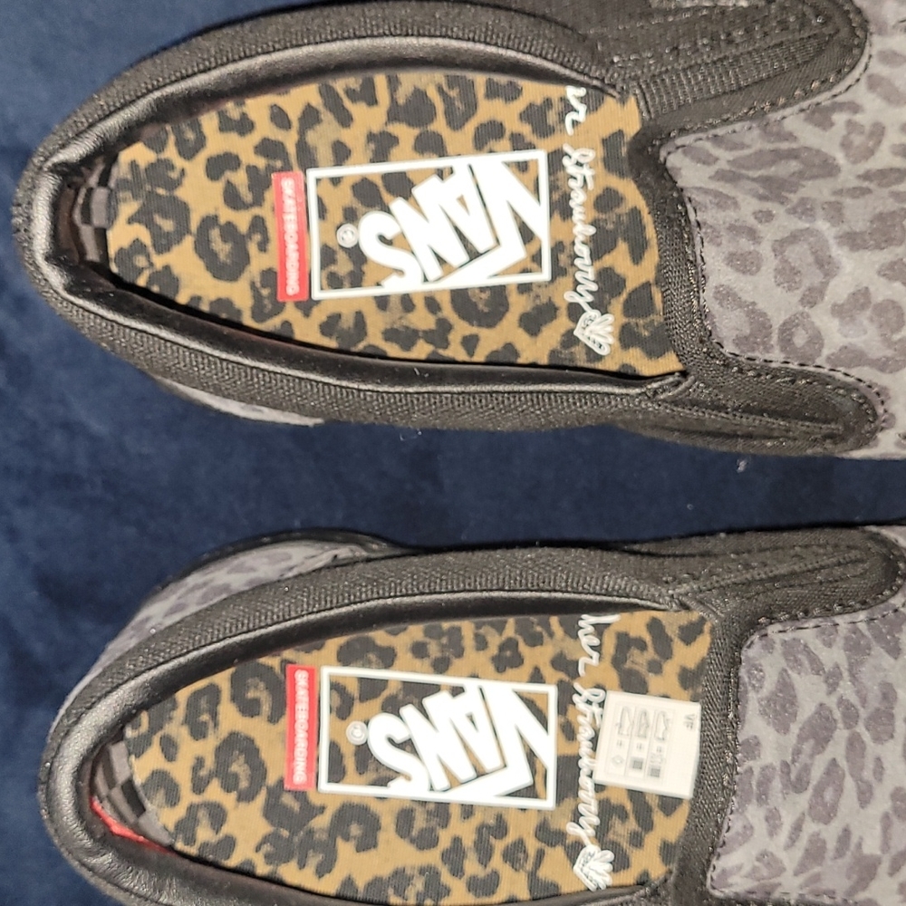 New Vans "Cher Strauberry" Black Leopard size  8m=9.5wm - Picture 3 of 9